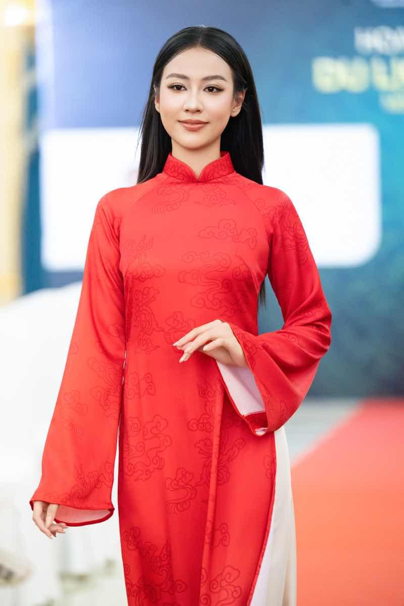 1z.355.hoa-hau-nam-vuong-du-lich-viet-nam-2026-truyen-thong-spotlight-vietnam-21