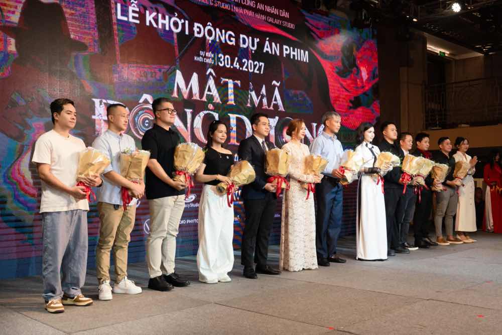 1z.358.ra-mat-phim-mat-ma-dong-duong-truyen-thong-spotlight-viet-nam-16