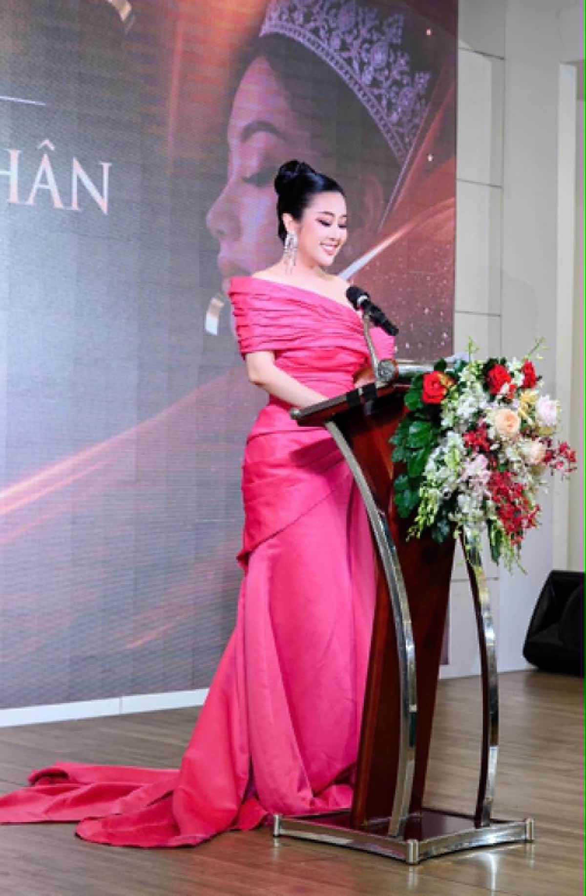1z.360.huynh-ngoc-kim-trang-hoa-hau-quoc-dan-viet-nam-2026-truyen-thong-spotlight-vietnam-4