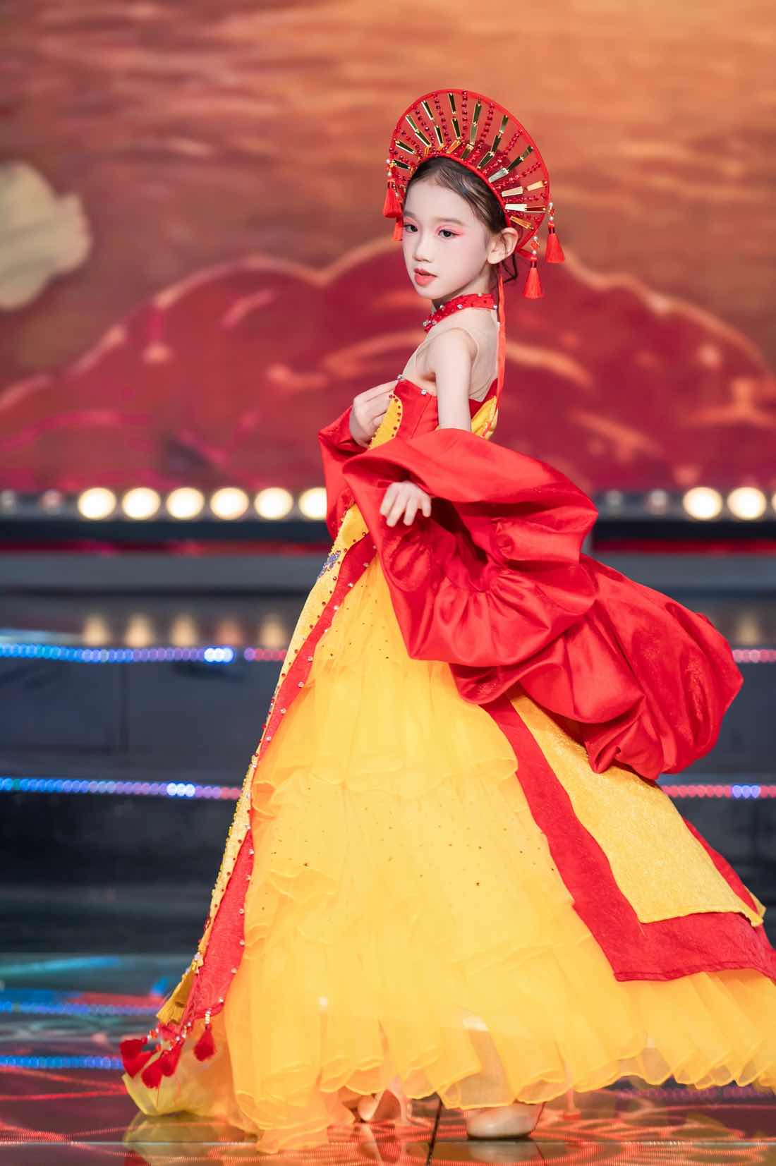 1z.490.9-talent-cong-bo-du-an-2026-truyen-thong-spotlight-vietnam-23