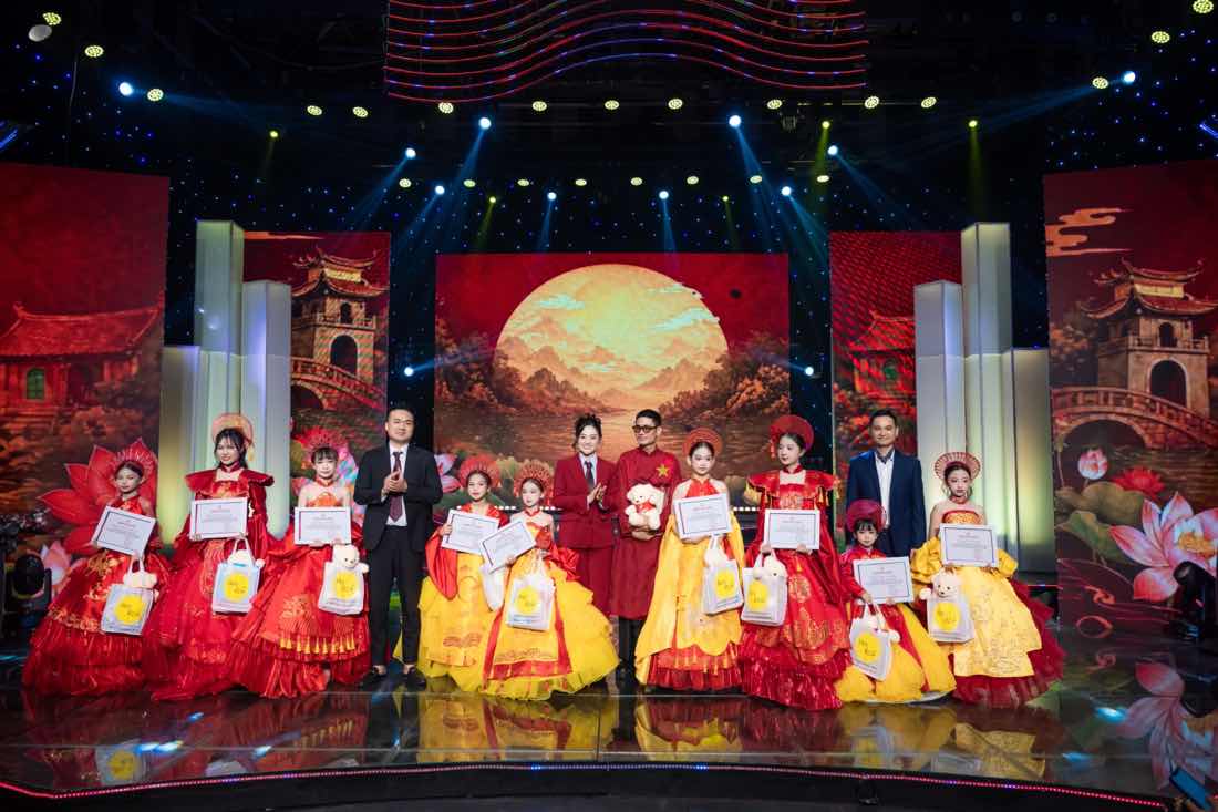 1z.490.9-talent-cong-bo-du-an-2026-truyen-thong-spotlight-vietnam-24