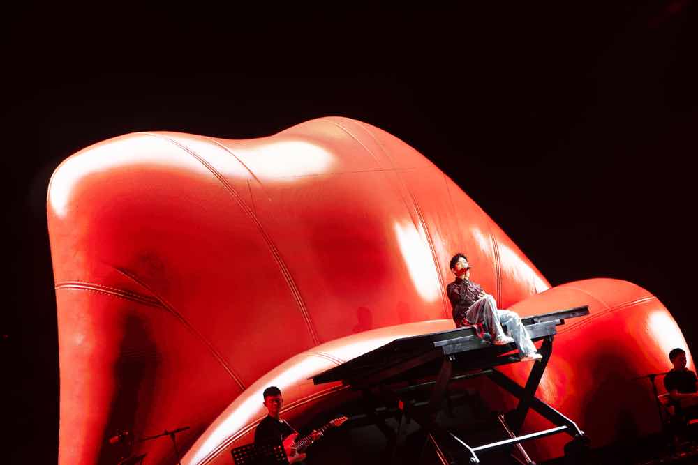 1z.498.truyen-thong-spotlight-vietnam-sao-concert-2026-1