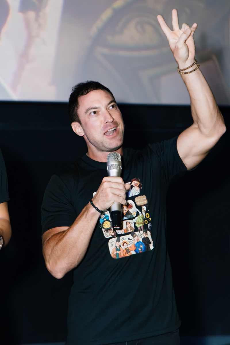 1z.503.dien-vien-tay-