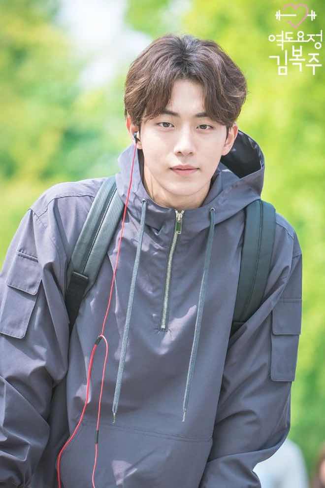 1z.89.nam-joo-hyuk-truyen-thong-spotlight-viet-nam- 2