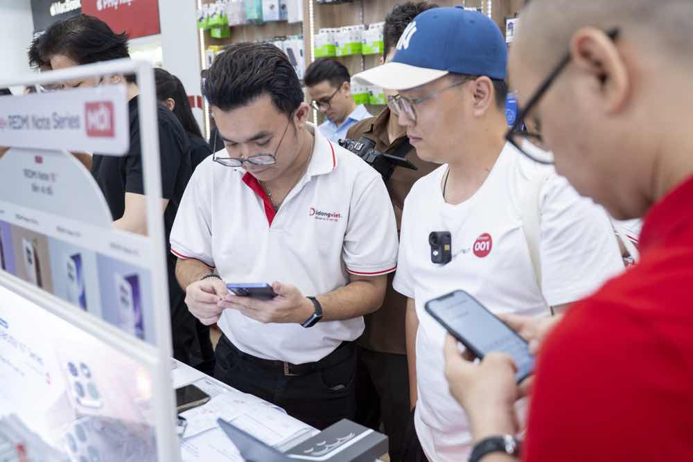 1z.907.di-dong-viet-samsung-galaxy-s26-series-mo-ban-truyen-thong-spotlight-vietnam-12