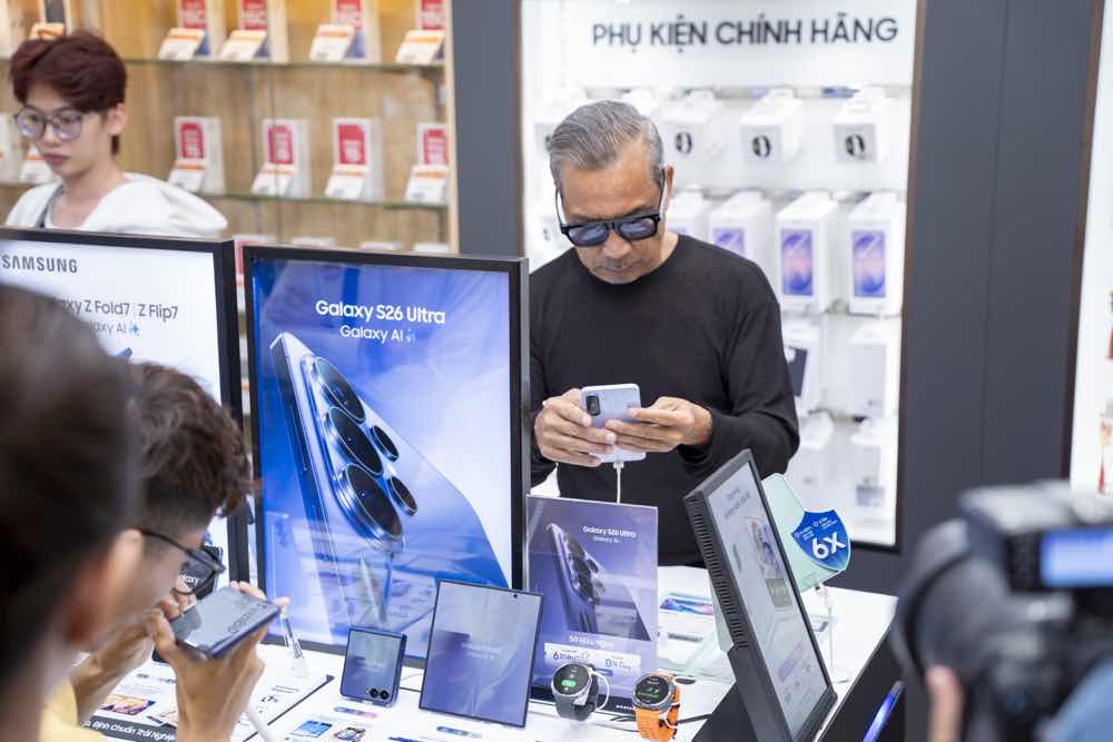 1z.907.di-dong-viet-samsung-galaxy-s26-series-mo-ban-truyen-thong-spotlight-vietnam-23