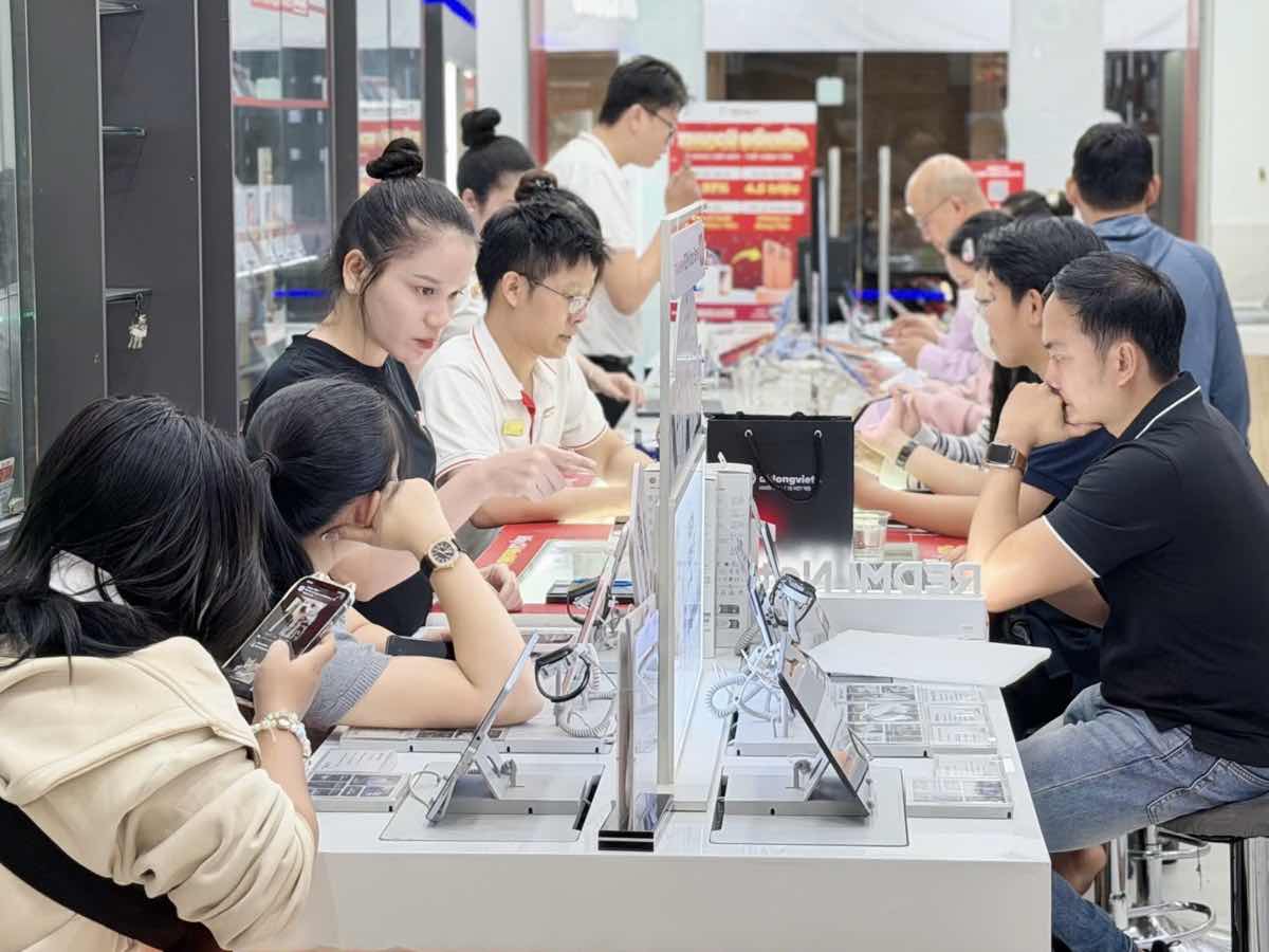 1z.940.samsung-galaxy-s20-di-dong-viet-truyen-thong-spotlight-vietnam-8