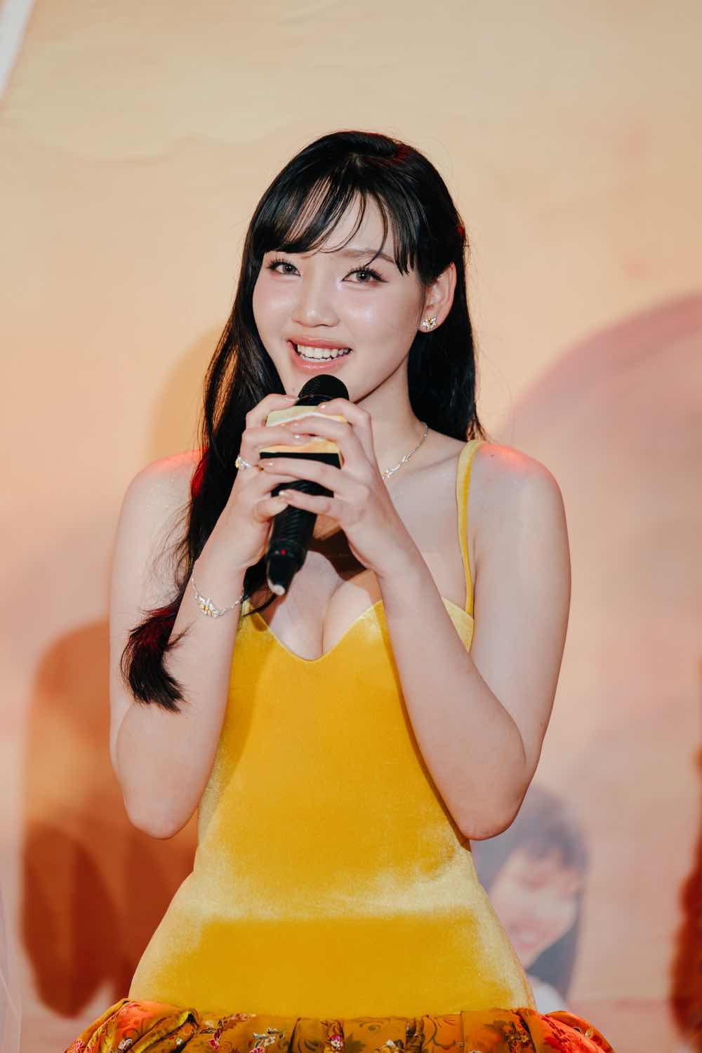 1z.961.phim-tet-nha-ba-toi-mot-phong-truong-giang-truyen-thong-spotlight-vietnam-145