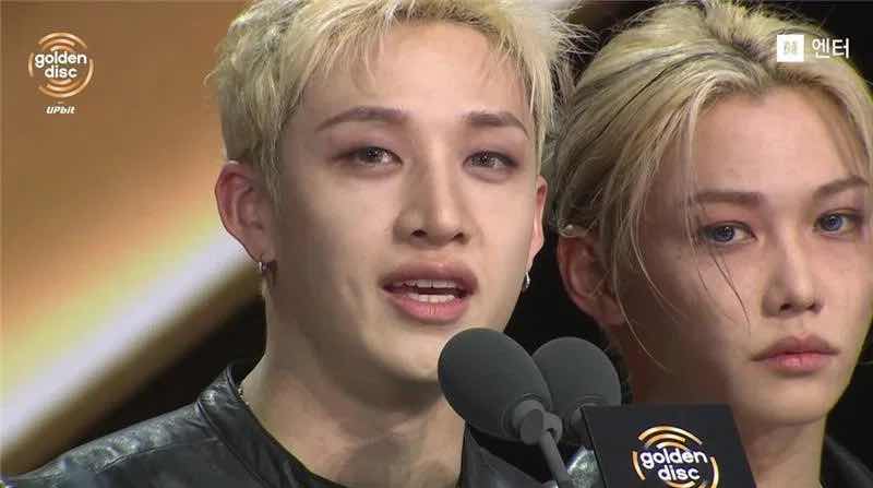 1z.97.golden-disk-2026-gdragon-straykids-jennie-truyen-thong-spotlight-viet-nam- 3