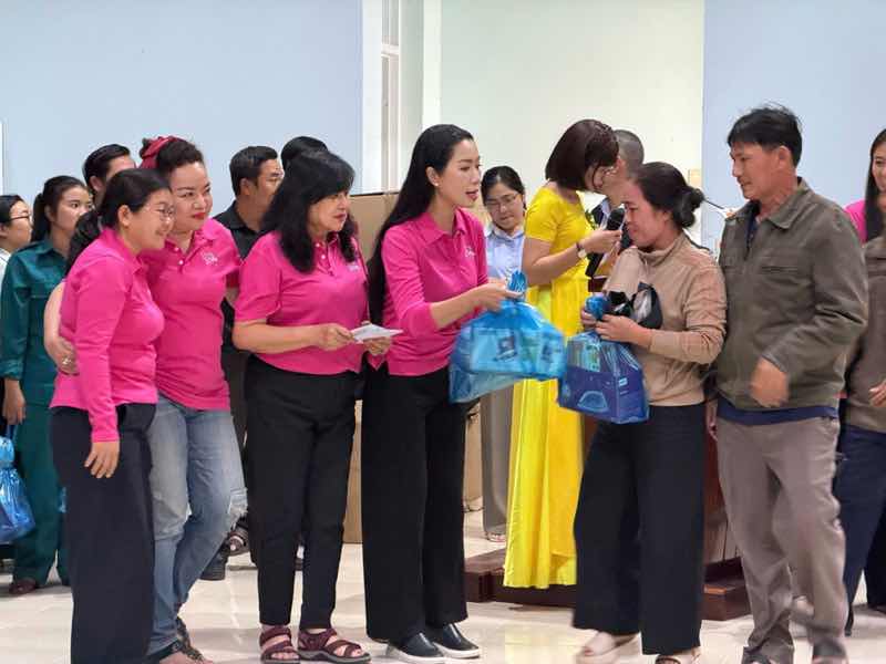 1z.989.nsnd-trinh-kim-chi-thien-nguyen-truyen-thong-spotlight-vietnam-10