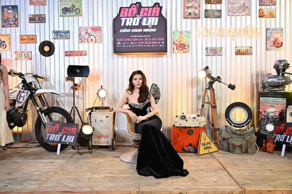 1z.993.bo-gia-tro-lai-truyen-thong-spotlight-vietnam5