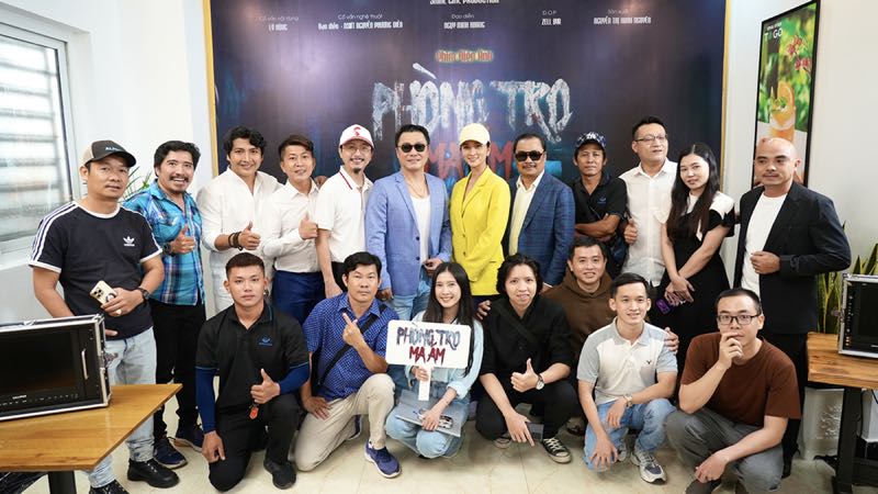 140.Hinh 6 - Ekip Phong tro ma am trong buoi casting cho du an
