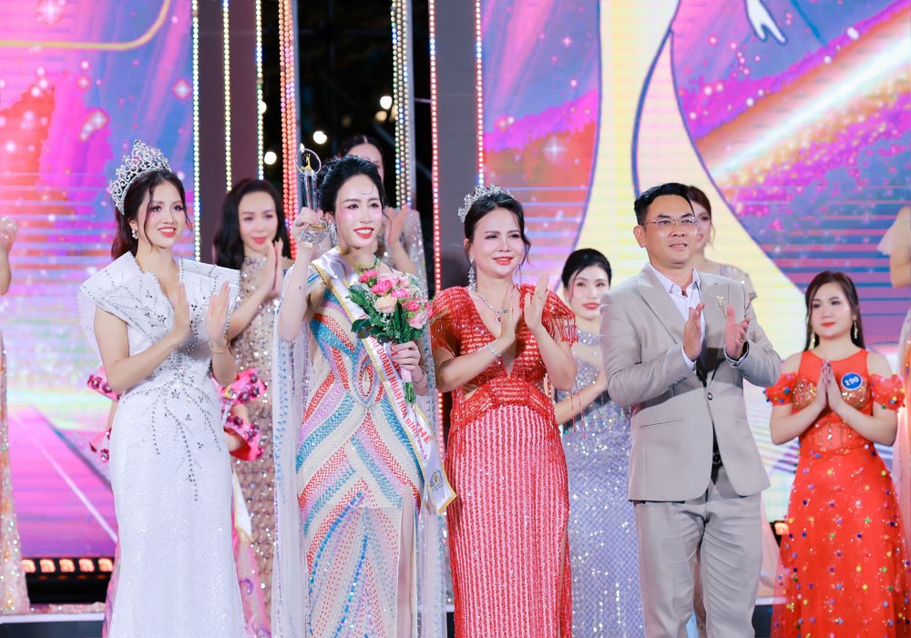 440.Nguoi-dep-hinh-the-Nguyen-Kim-Trang11