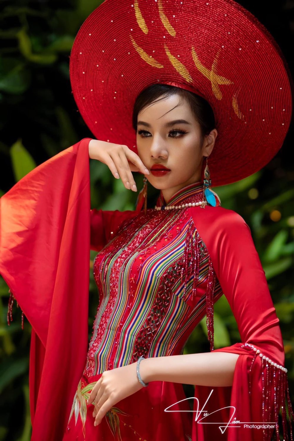 539.miss-di-san-ao-dai-phu-nu-viet-nam-qua-anh-20242