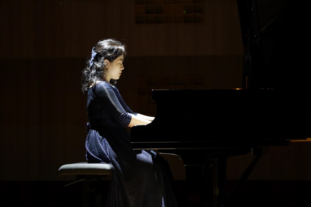 554.Bieu dien cua Tran Yen Nhi Giai Vang Đai hoc Quoc te Sai Gon Bang C SIU piano Competition 2022