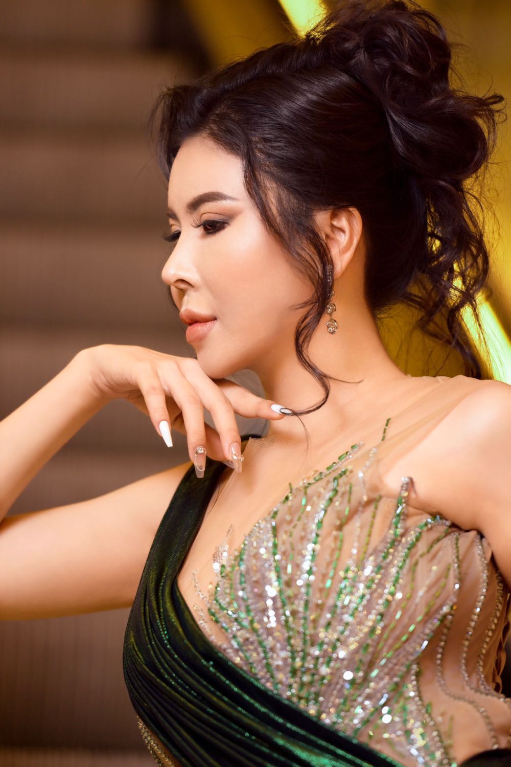 579.a-hau-tran-phuong-nghi2