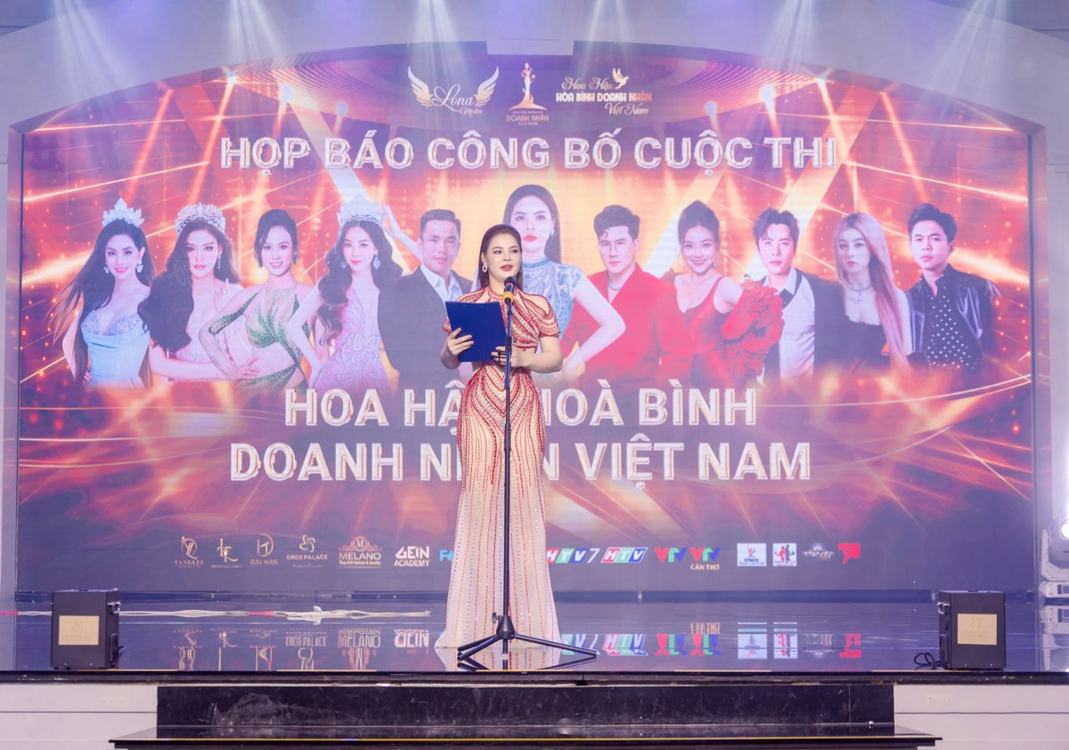 583.Hoa-hau-hoa-binh-doanh-nhan-viet-nam-20242