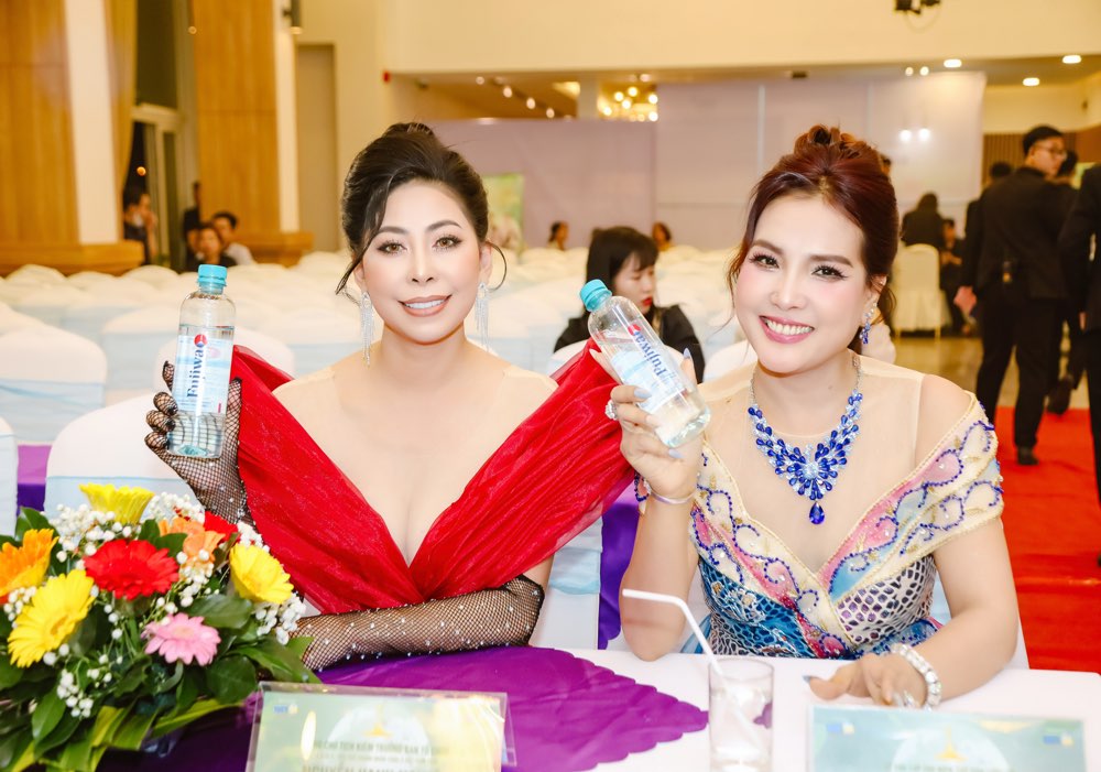 87.Giam-khao-Hoa-hau-doanh-nhan-trai-dat-2024-mrs-earth-20242