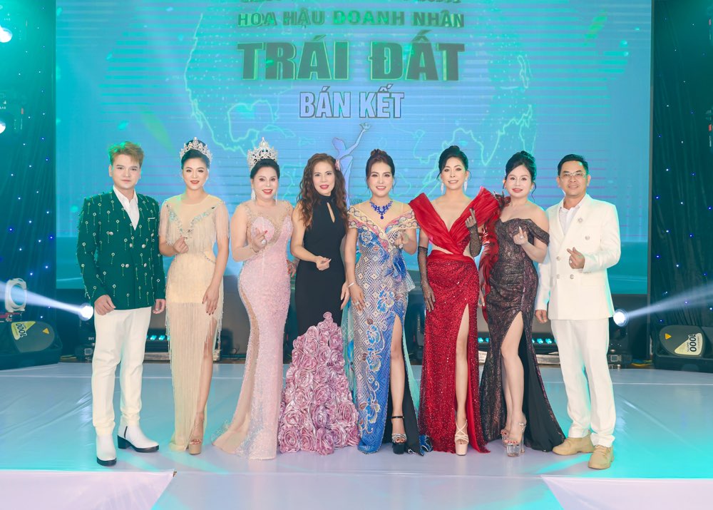 87.Tap-the-Hoa-hau-doanh-nhan-trai-dat-2024-mrs-earth-20240