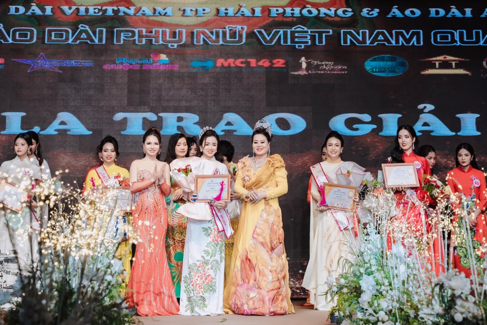 529a-hau-nguyen-thi-bich-ngoc-miss-ao-dai-quy-ba-toan-cau-2024-hoang-kim6