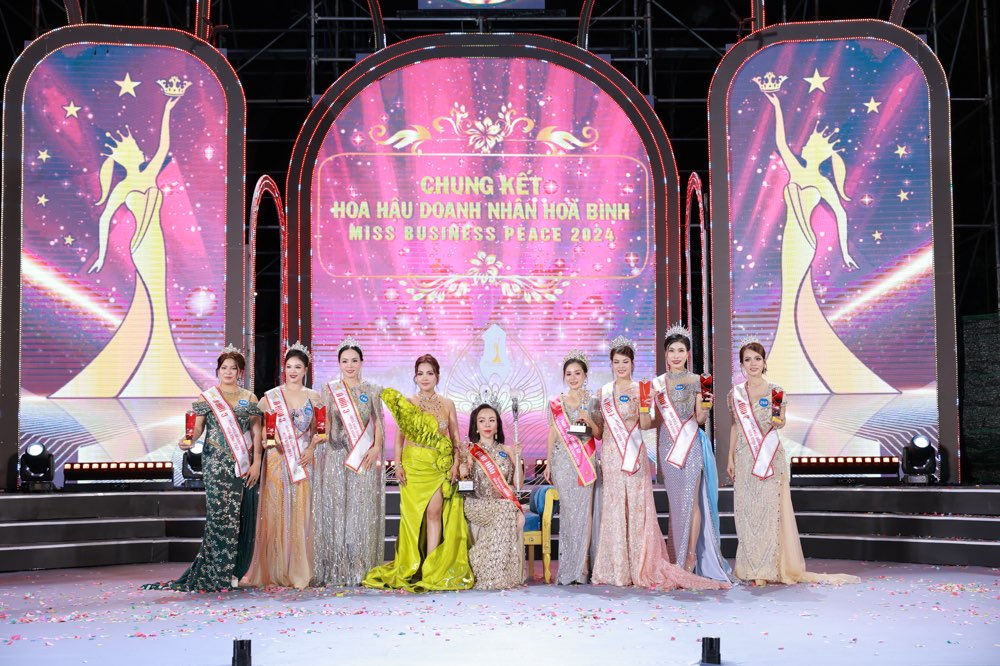 455.Hoa-hau-nhan-ai-Nguyen-Thi-Phuong-miss-business-peace-2024Đang gia bena va top 8