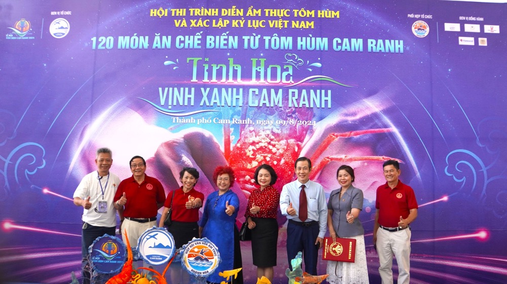 3.120-mon-tom-hum-cam-ranh-ky-luc 131