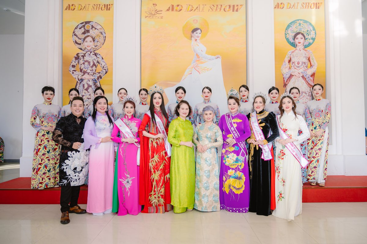 490.a-hau-bich-ngoc-miss-di-san-ao-dai-phu-nu-viet-nam-qua-anh-202412