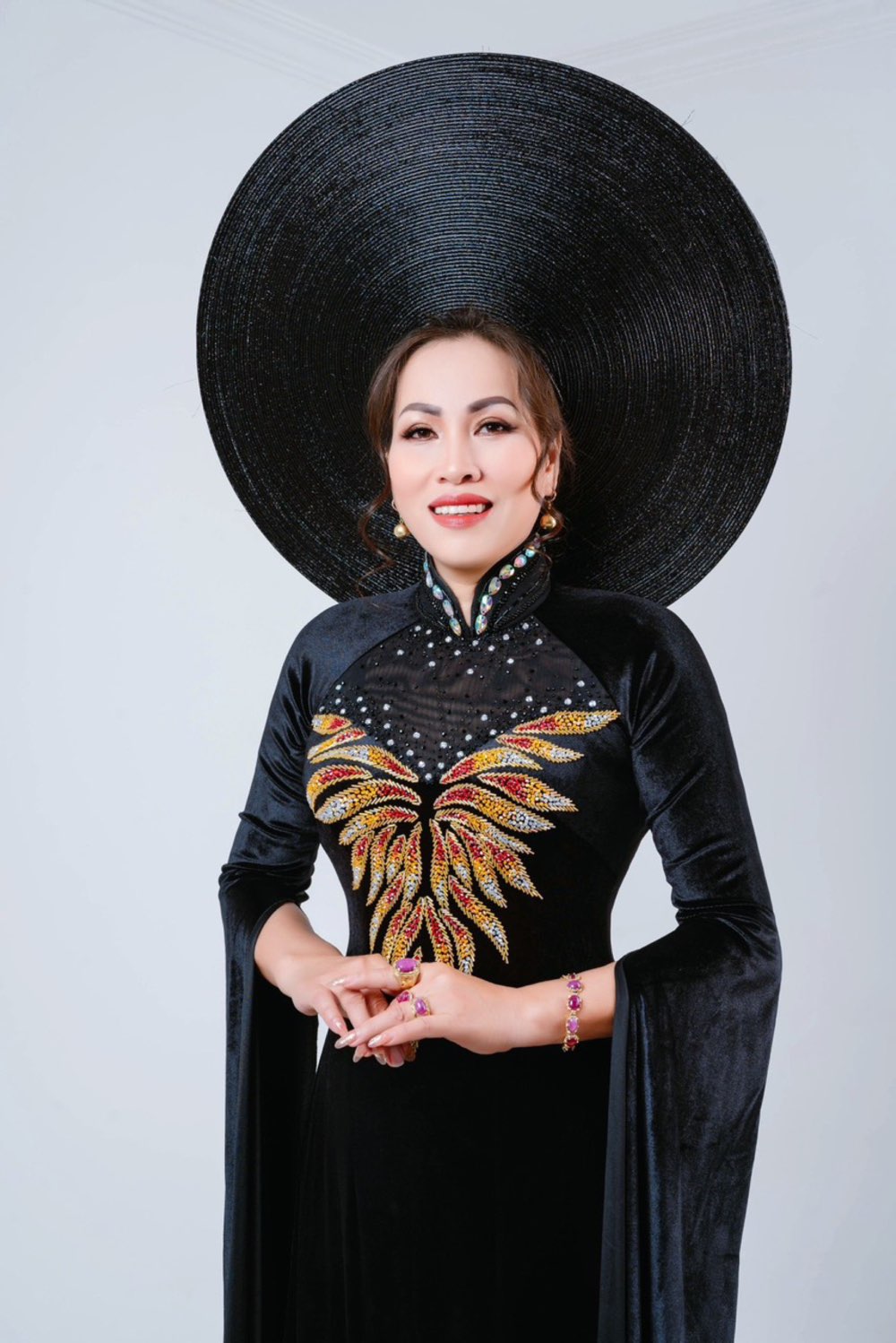 496.dai-su-hoa-hau-tuoi-tran-mrs-ao-dai-quy-ba-viet-nam-202419