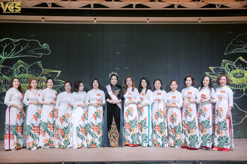 496.dai-su-hoa-hau-tuoi-tran-mrs-ao-dai-quy-ba-viet-nam-202426