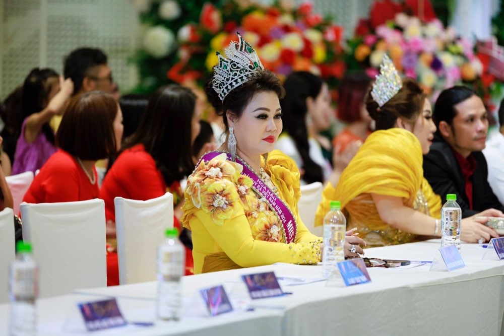 497.hoa-hau-ao-dai-quy-ba-vietnam-2024-mrs-hoang-kim5