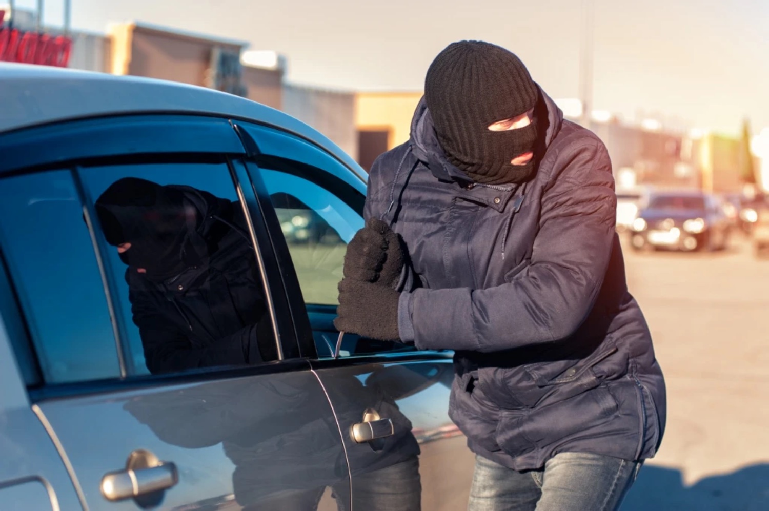 Car-Theft-in-Progress