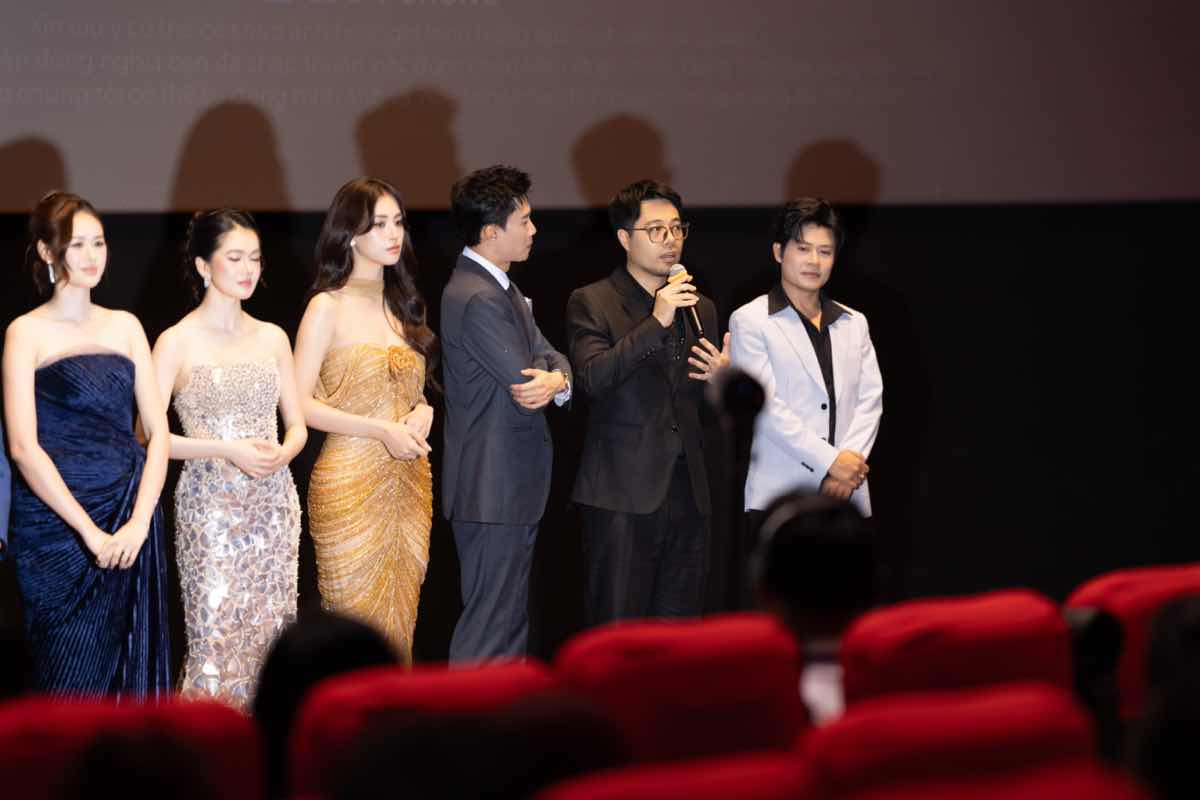 1z.216.OC-MUON-HON-dao-đieninh-tuan-vu-truyen-thong-spotlight-viet-nam-3