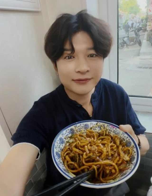 1z.219.shindong-giam-37-kg-super-junior-20261.jpg