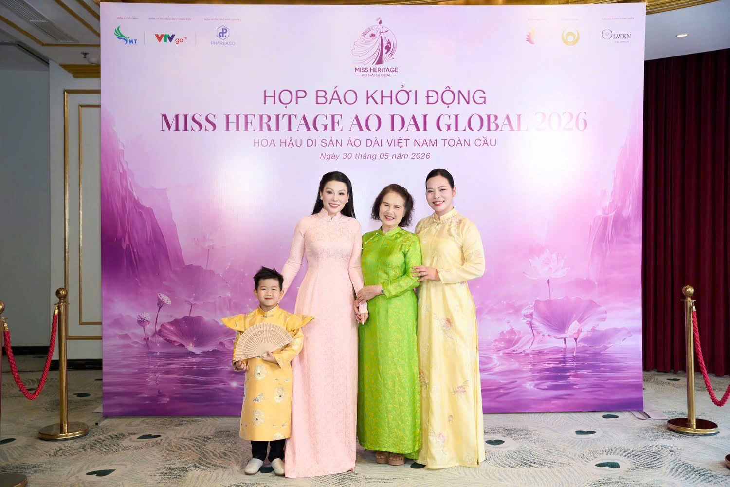 1z.239.su-gia-ao-dai-nhi-le-hoi-ao-dai-hai-phong-2026-1