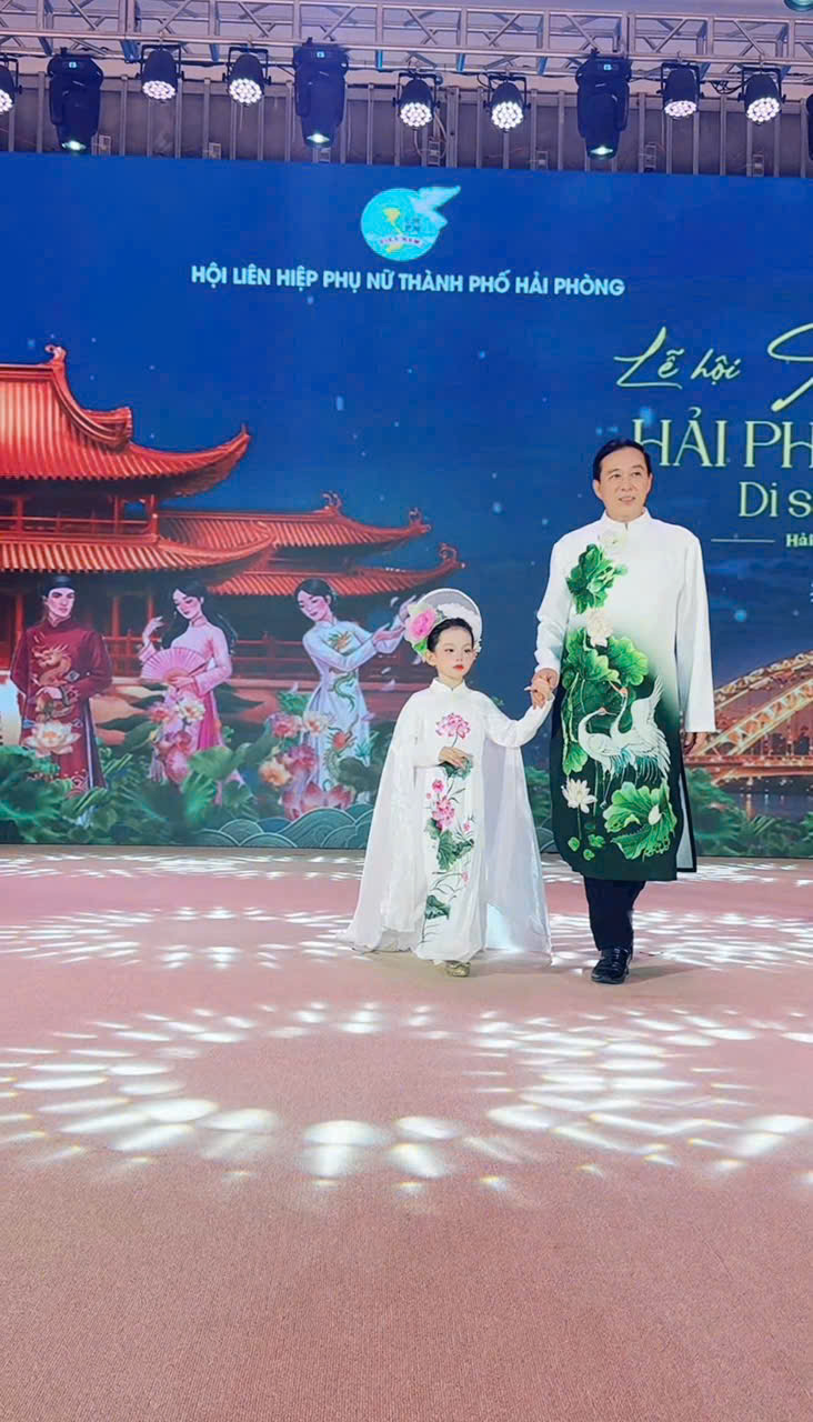 1z.239.su-gia-ao-dai-nhi-le-hoi-ao-dai-hai-phong-2026-7