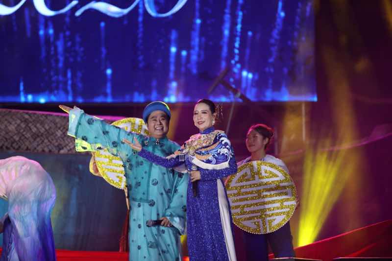 1z.700.long-hai-lung-linh-sac-bien-4-21