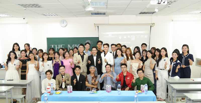 1z.848.quy-qun-the-mic-2024-3