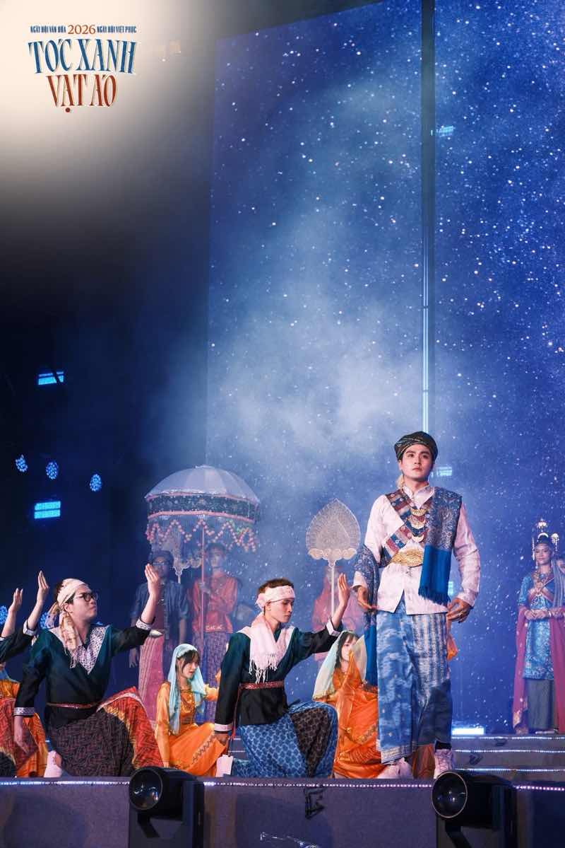 1z.858.toc-xanh-vat-ao-2026-truyen-thong-spotlight-vietnam-12