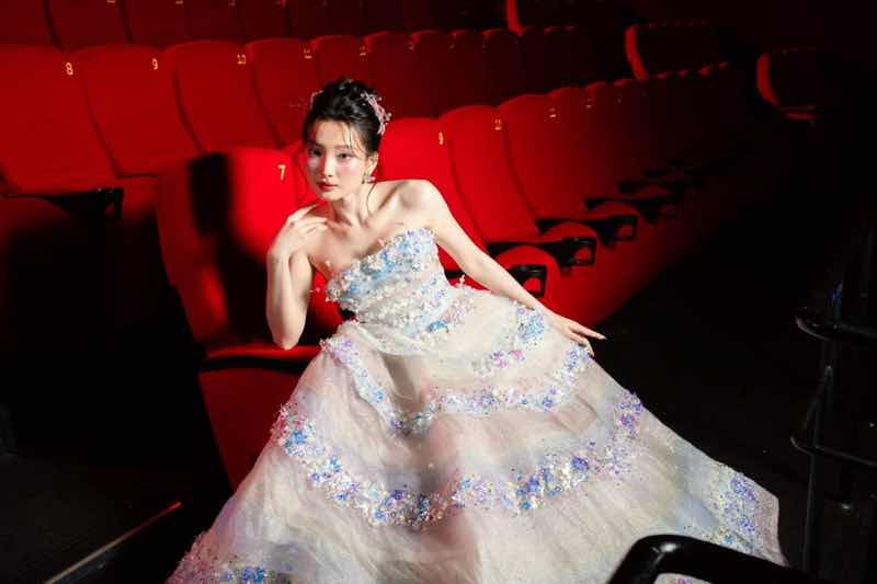 1z.884.quy-nhap-trang-2-truyen-thong-spotlight-vietnam-11