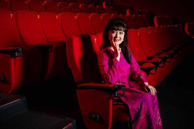 1z.884.quy-nhap-trang-2-truyen-thong-spotlight-vietnam-2