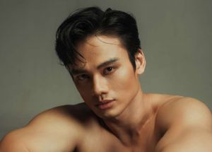 Nam thần lịch lãm Minh Khắc tự tin trước thềm đi thi quốc tế