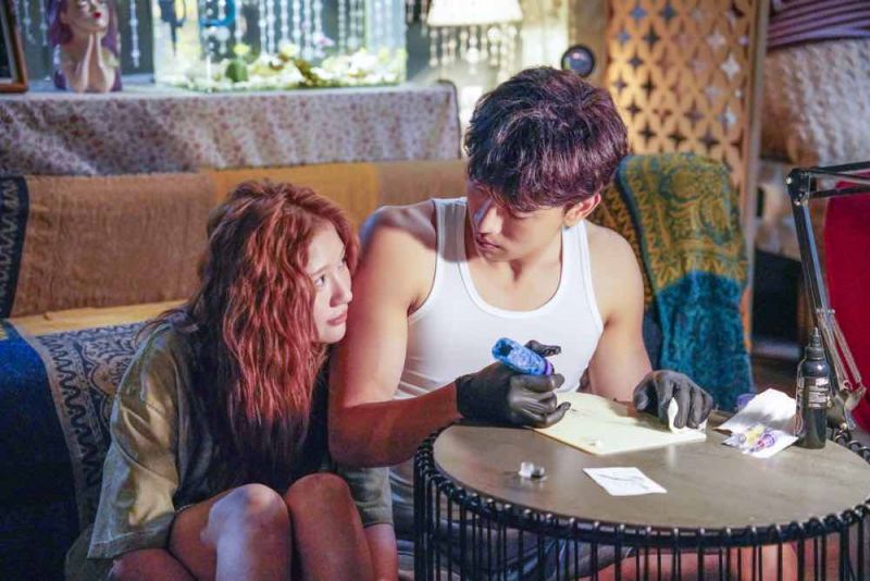 Uyển Ân hào hứng khi đóng thân mật với trai đẹp 1,88m Thuận Nguyễn