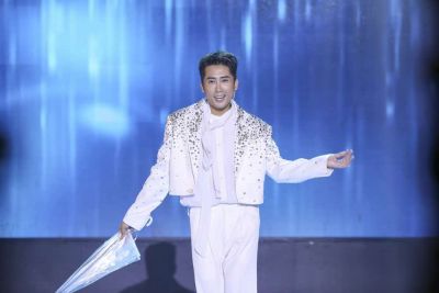 Danh ca Phương Dung dành nhiều lời khen cho màn trình diễn thăng hoa của Vương Khánh