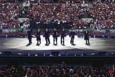 BTS lập kỷ lục 130.000 kh&aacute;n giả tại tour London