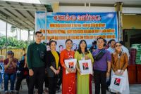 NTK Việt H&ugrave;ng, nghệ sỹ Th&uacute;y Nga v&agrave; Đại sứ Trần Trung Tr&agrave;  mang một năm mới ấm &aacute;p cho trẻ em ngh&egrave;o