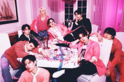 Stray Kids lập kỷ lục với ATE
