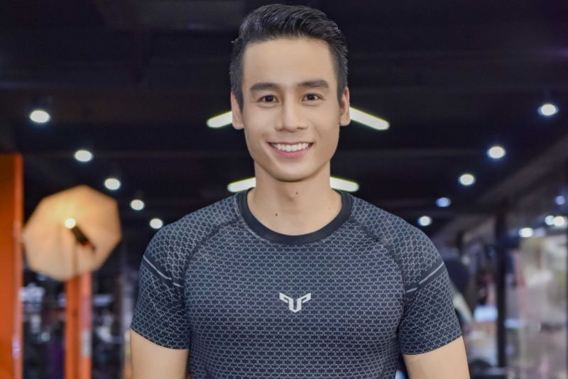 Nam vương Cao Xuân Tài mướt mồ hôi trên sàn tập Vietnam Fitness Model 2019