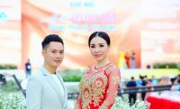 Hoa hậu Ch&acirc;u Ngọc B&iacute;ch l&agrave;m &lsquo;n&agrave;ng thơ&rsquo; h&uacute;t hồn tr&ecirc;n s&agrave;n catwalk
