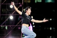 Miu L&ecirc;, Karik, OnlyC, HIEUTHUHAI... tr&igrave;nh diễn trước 40.000 sinh vi&ecirc;n