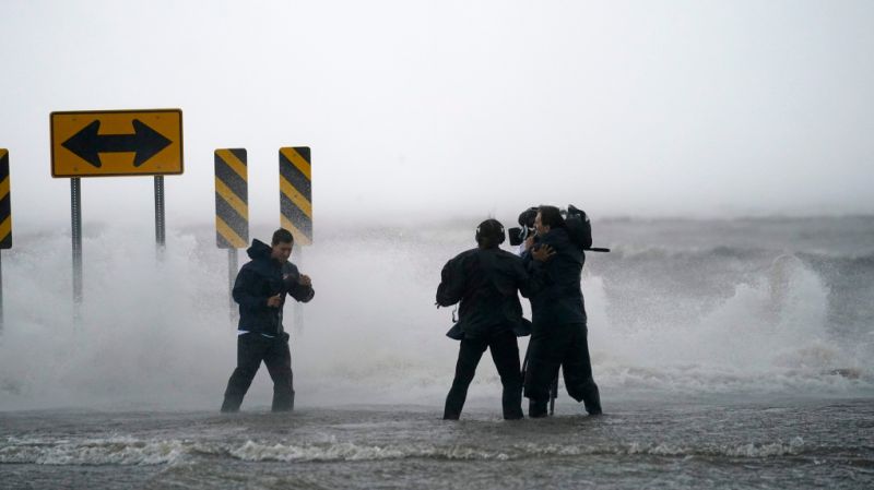 Bão Ida đổ bộ vào bờ biển Louisiana, Hoa Kỳ với sức gió 150 dặm/h